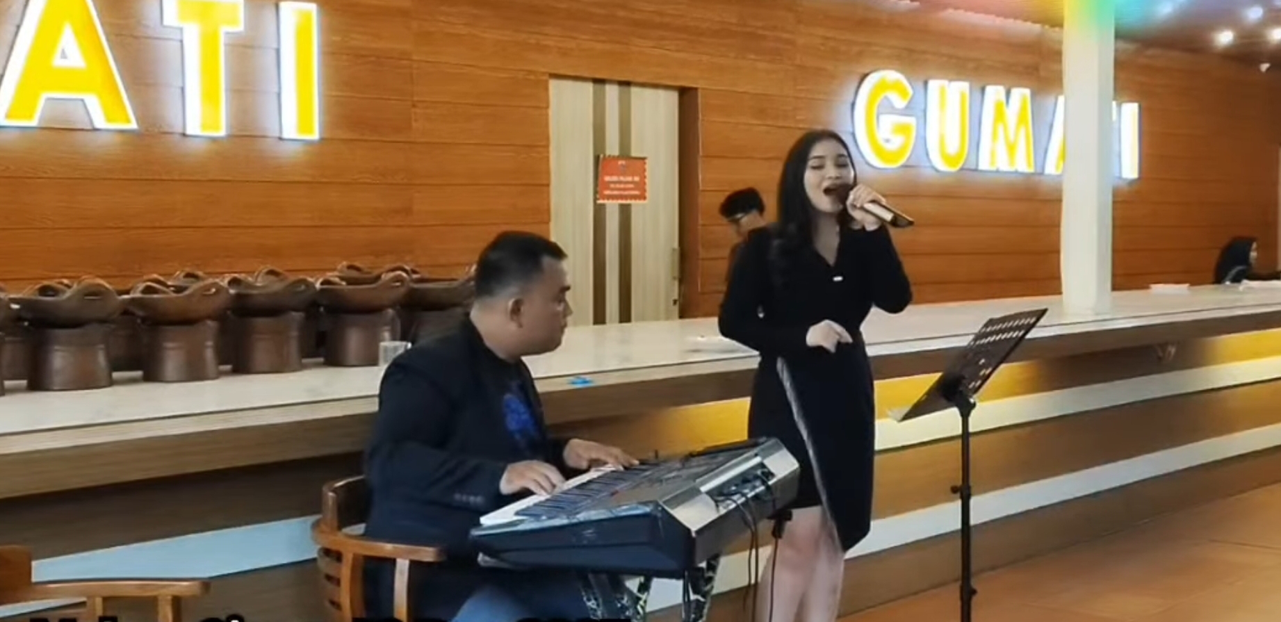 Sewa Organ Tunggal Jakarta di Gumati Resto Juanda